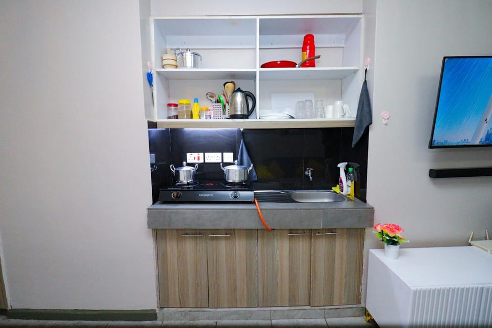 Kitchen or kitchenette