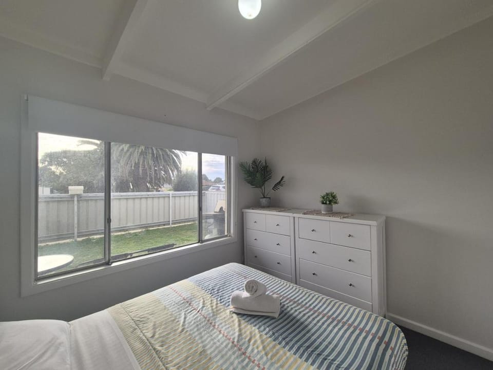 Esperance Little Units 3 Apartment in Esperance