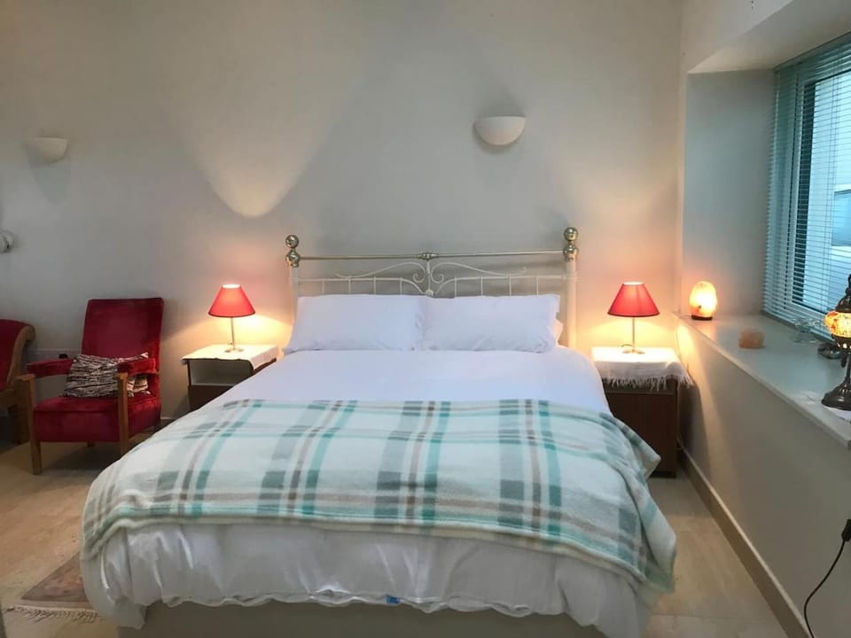 1 Quay Cottages Relaxing 3 bedroom on Sea-Front House in County Mayo