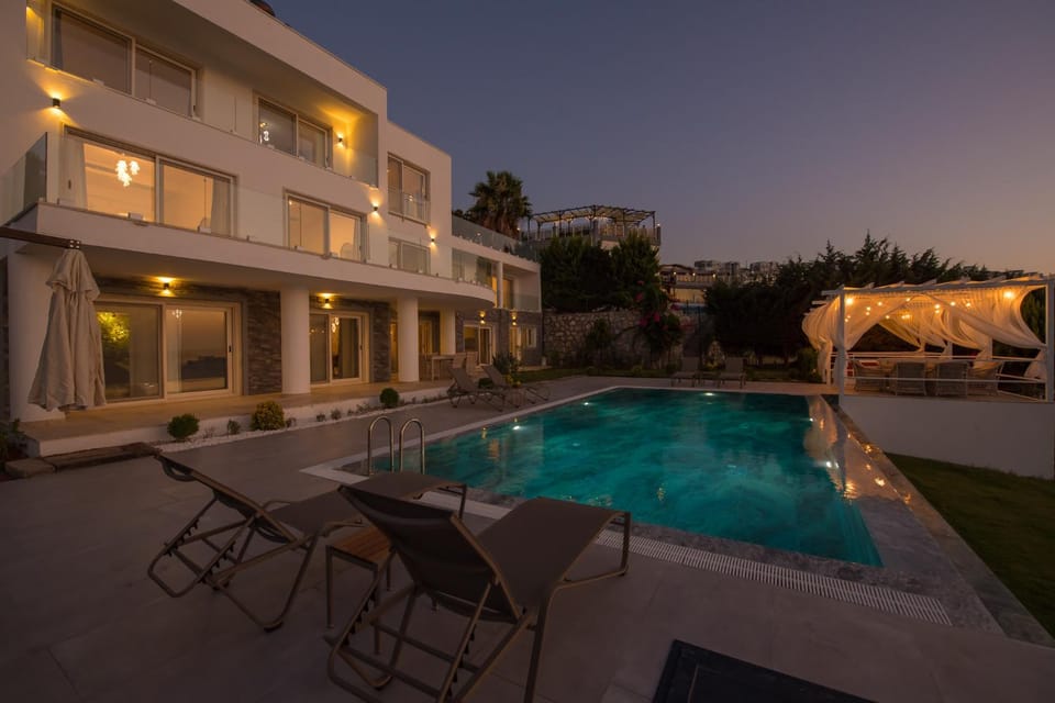 Property building, Patio, Day, Night, Pool view, Swimming pool, sunbed