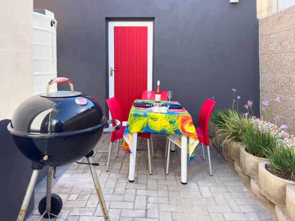Pet Friendly Bartholomeus Diaz beach Apartment in Western Cape