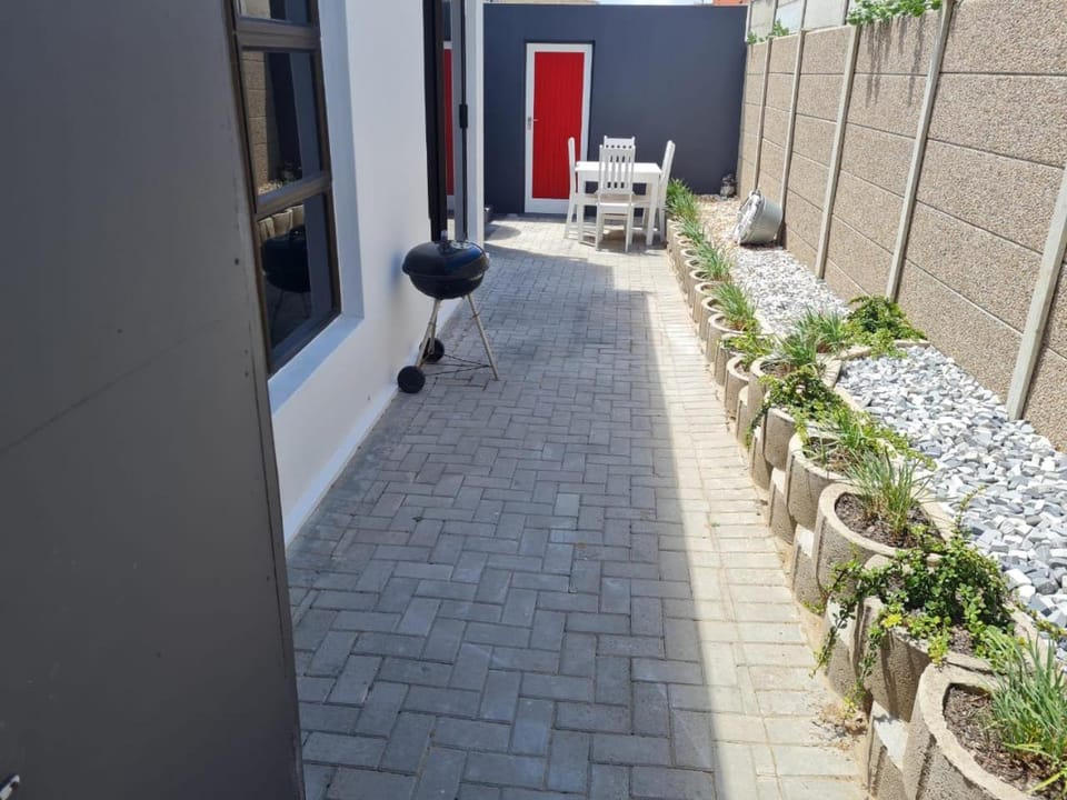 Property building, Day