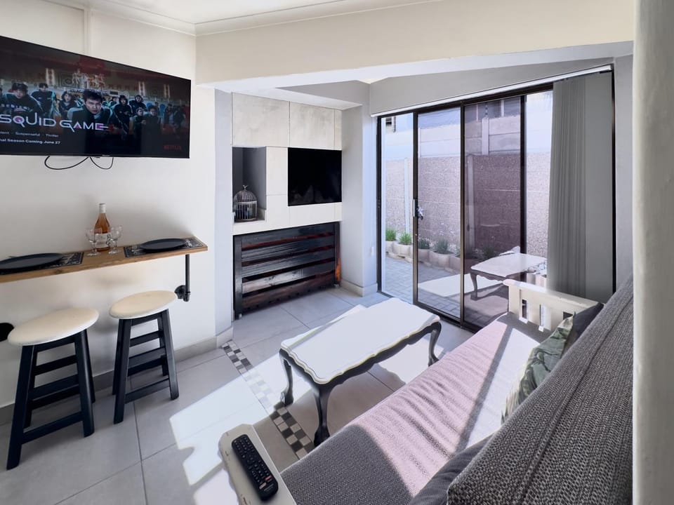Pet Friendly Bartholomeus Diaz beach Apartment in Western Cape