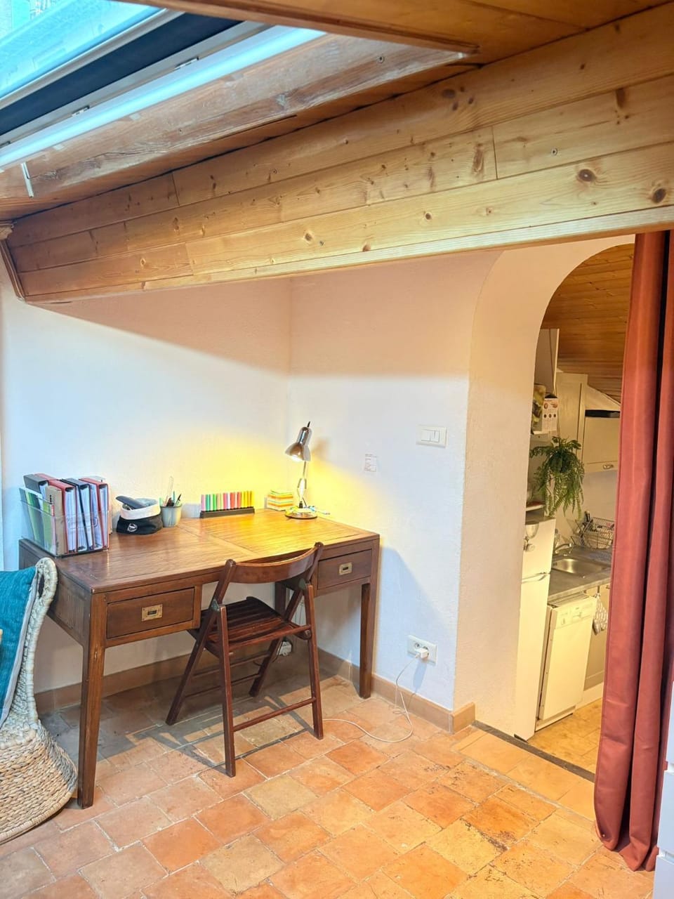 SMALL FLAT IN CENTER QUIET UNDER THE ROOF Apartment in Aix-en-Provence