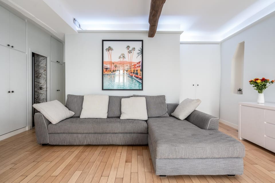 Stay In a prime location Paris Bed and Breakfast in Paris
