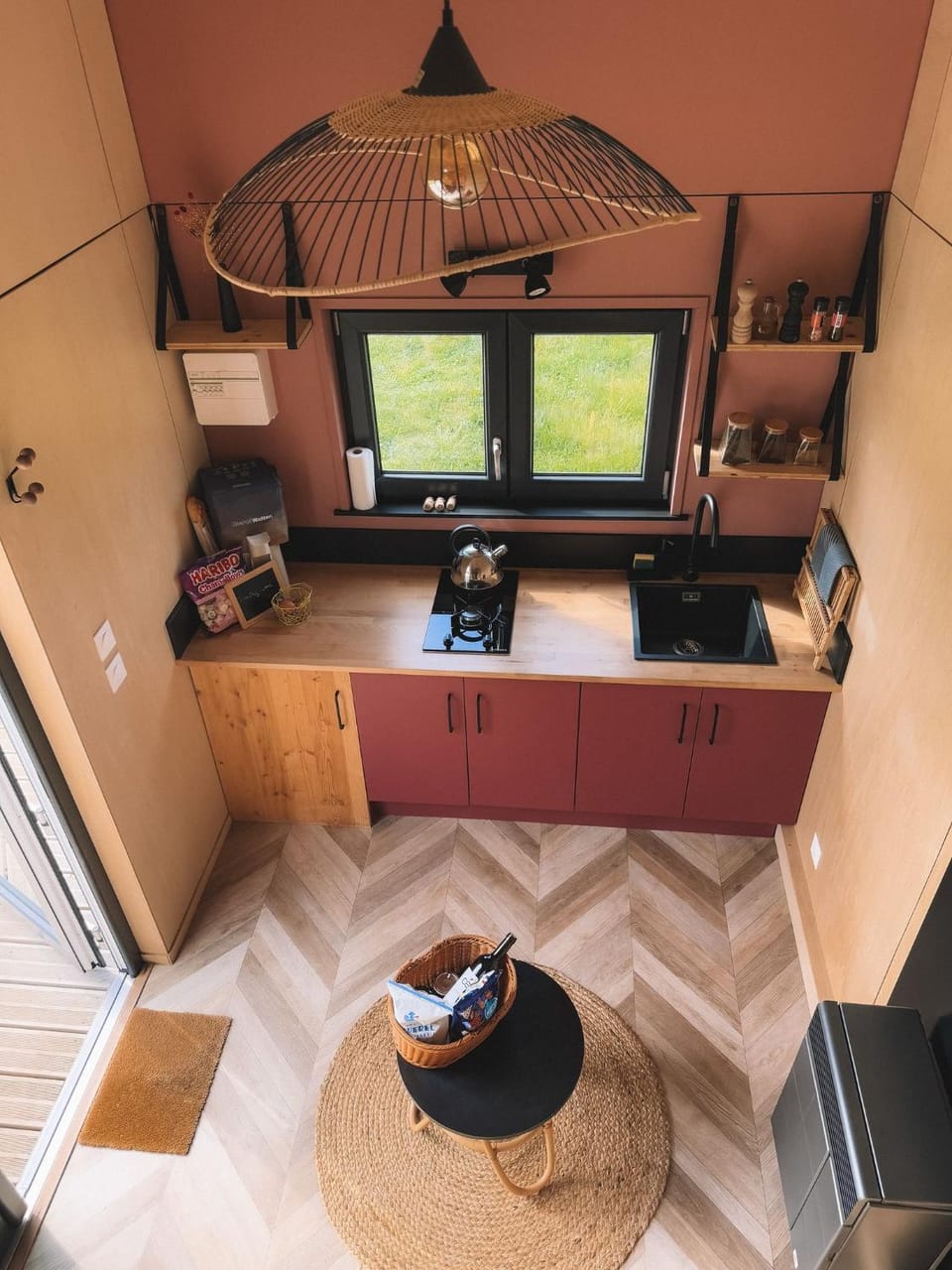 Property building, Photo of the whole room