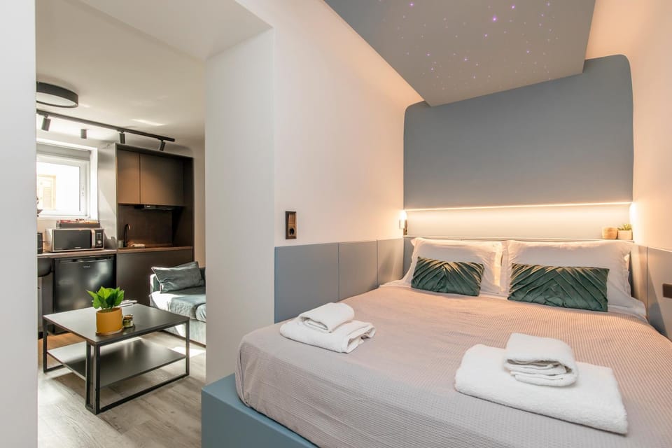 Bed, Bedroom