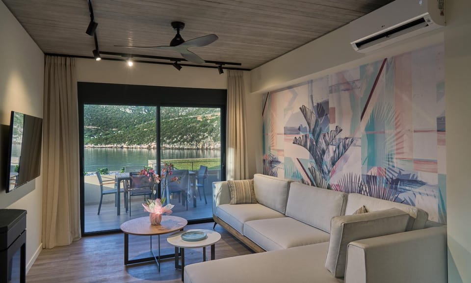 Living room, Seating area, air conditioner