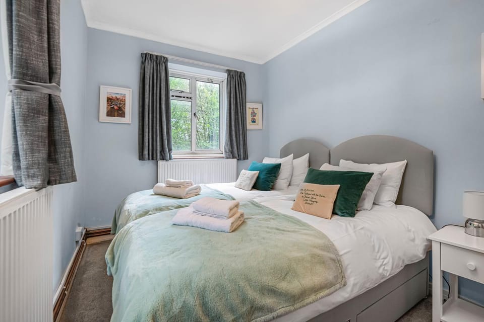 Bed, Photo of the whole room
