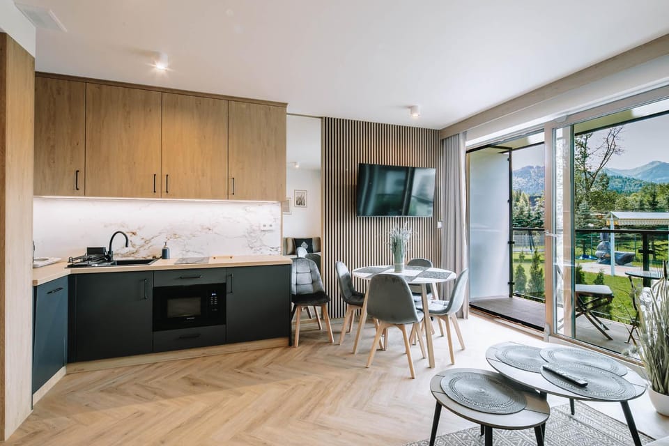TV and multimedia, Kitchen or kitchenette, Living room, Seating area, Dining area, Mountain view, minibar, stove