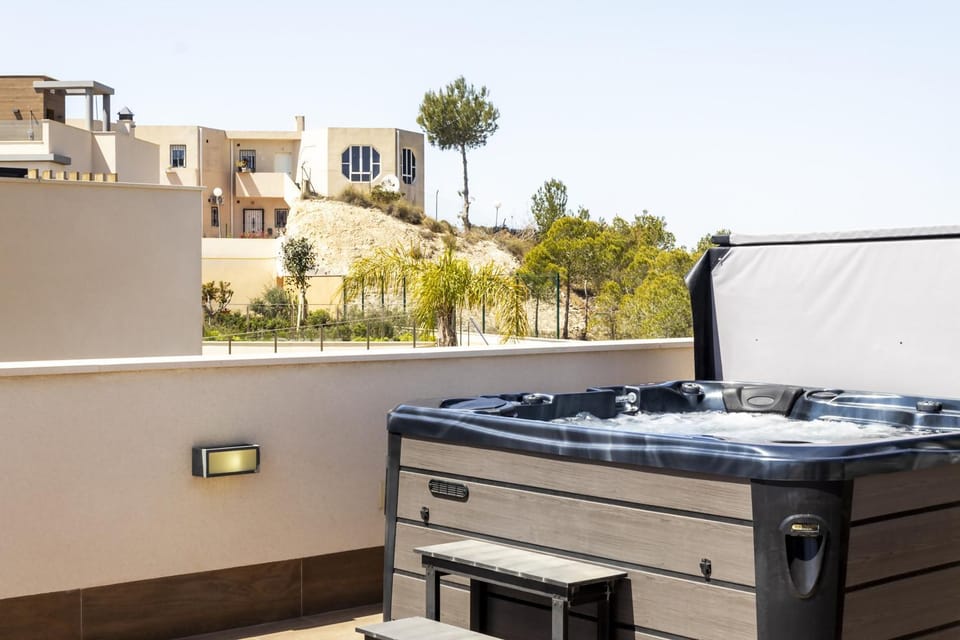 Top floor Pink Vistagolf Apartment in Vega Baja del Segura