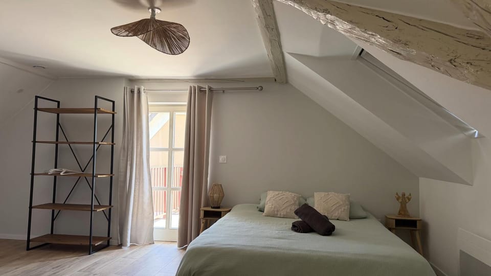 Logis Hotel Domaine de la Bohème chez Delphine Wespiser Apartment in Switzerland
