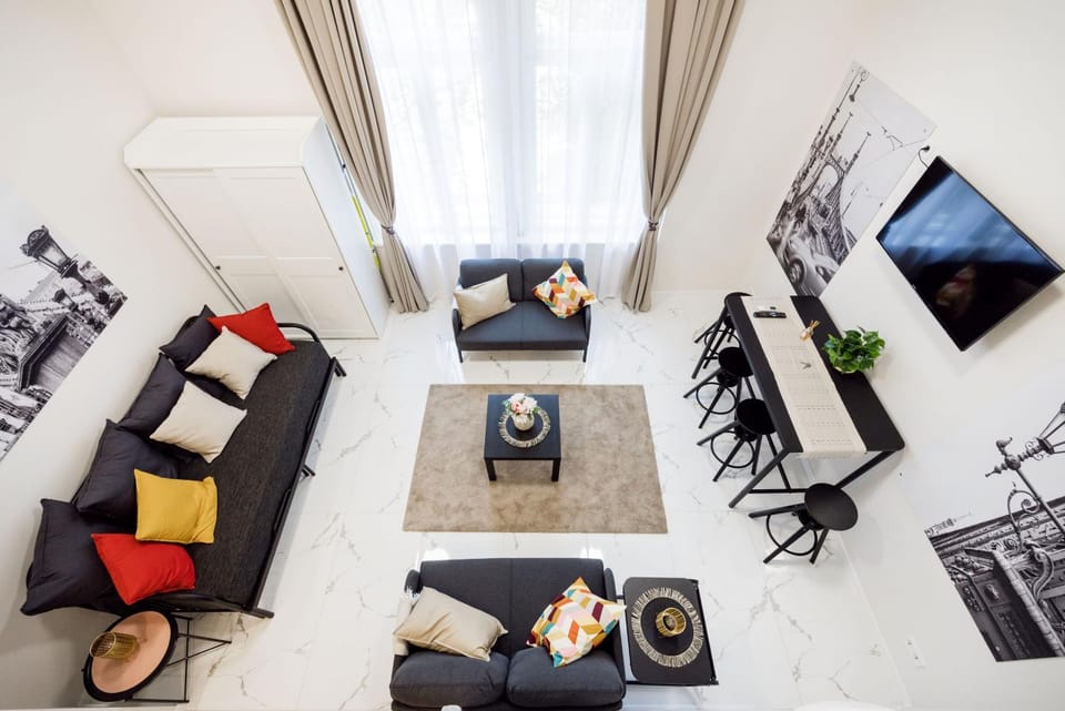 TV and multimedia, Living room, Seating area