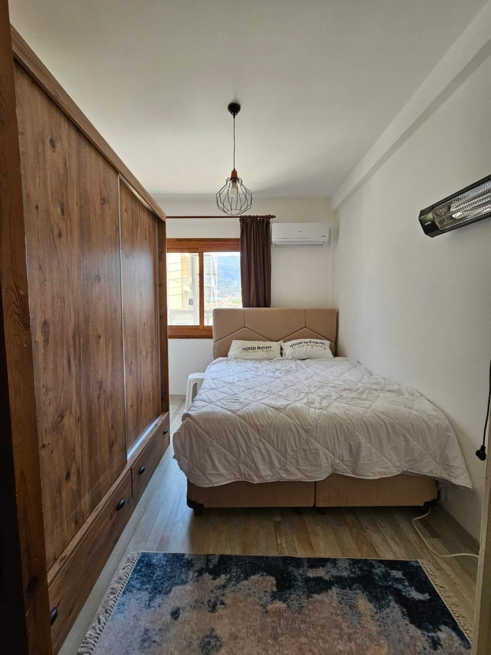 Bed, Photo of the whole room, Bedroom, wardrobe, air conditioner