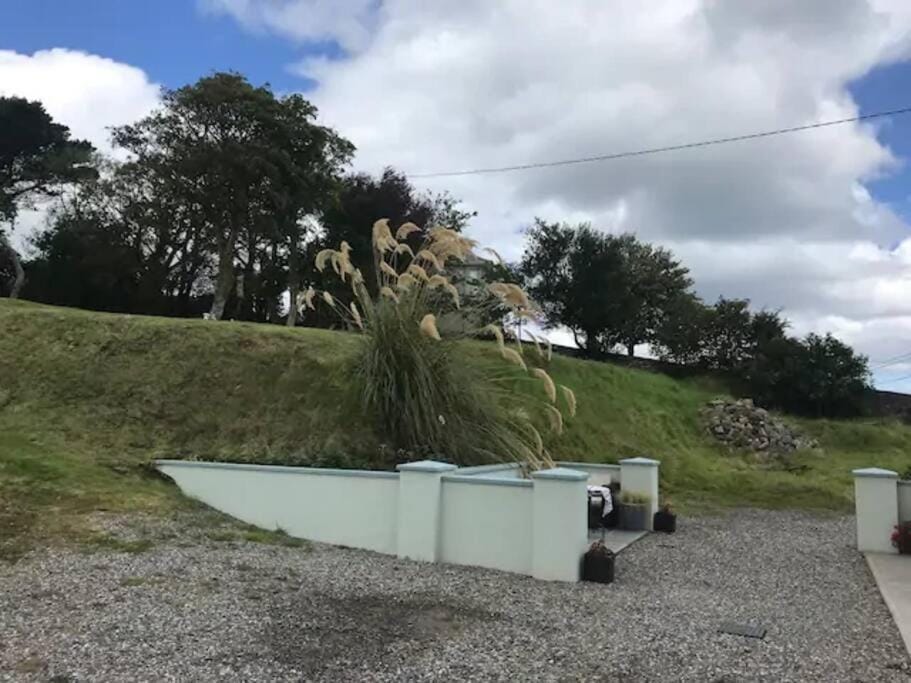 3 Quay Cottage Killala. Luxury Sea-Front Cottage House in County Mayo