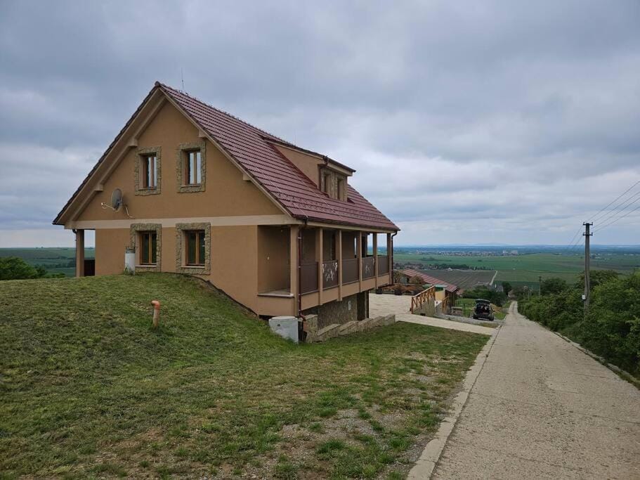 Vinársky dom u kríža Villa in Slovakia