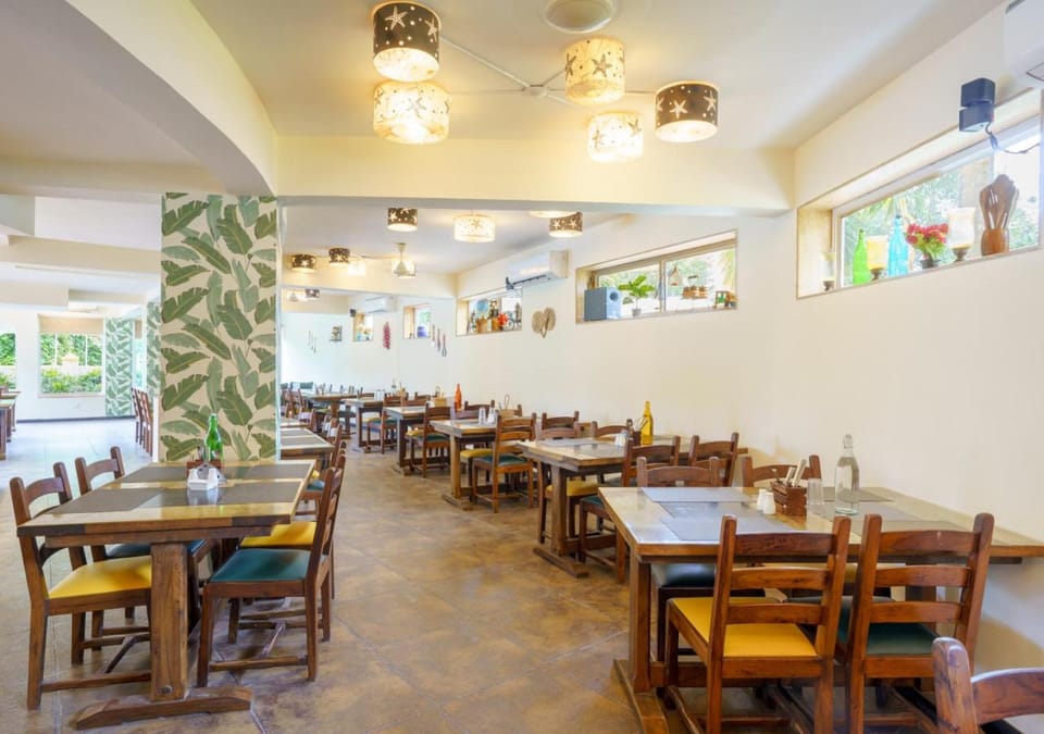 Restaurant/places to eat, Restaurant/places to eat