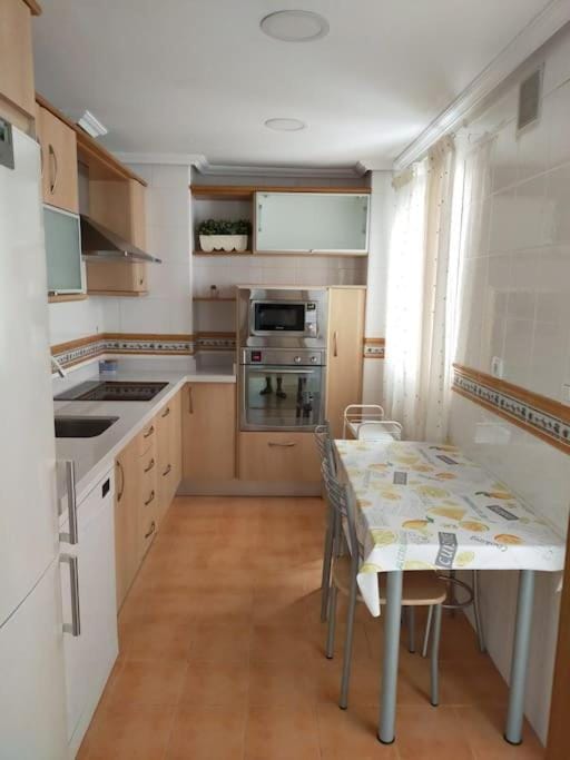 Piso en zona universitaria-Teatinos. Apartment in Malaga