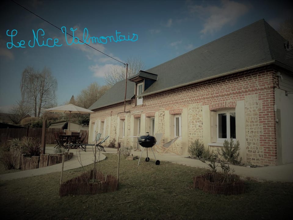 Le Nice Valmontais - draps et serviettes sur demande House in Normandy