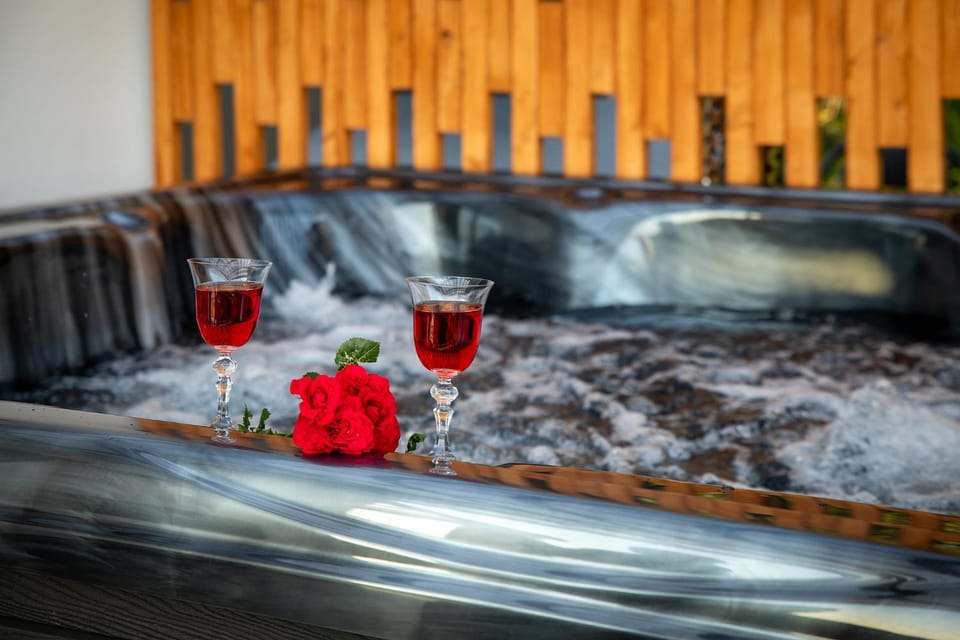 Domek Jozef z prywatnym duzym Jacuzzi i sauna Przystan pod niebem Apartment in Pomeranian Voivodeship