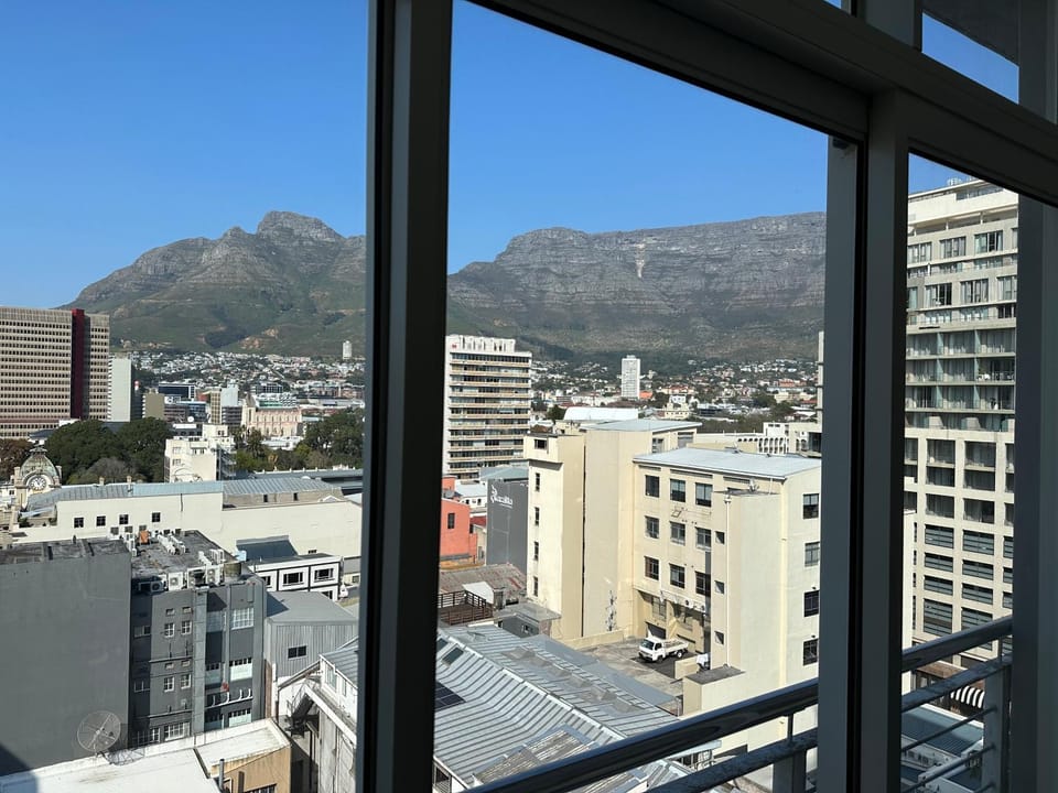 Studio corner unit in the heart of CBD Apartment in Cape Town