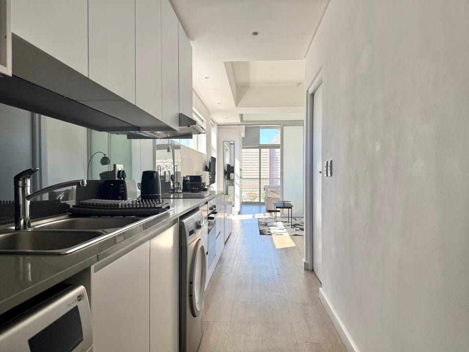 Studio corner unit in the heart of CBD Apartment in Cape Town
