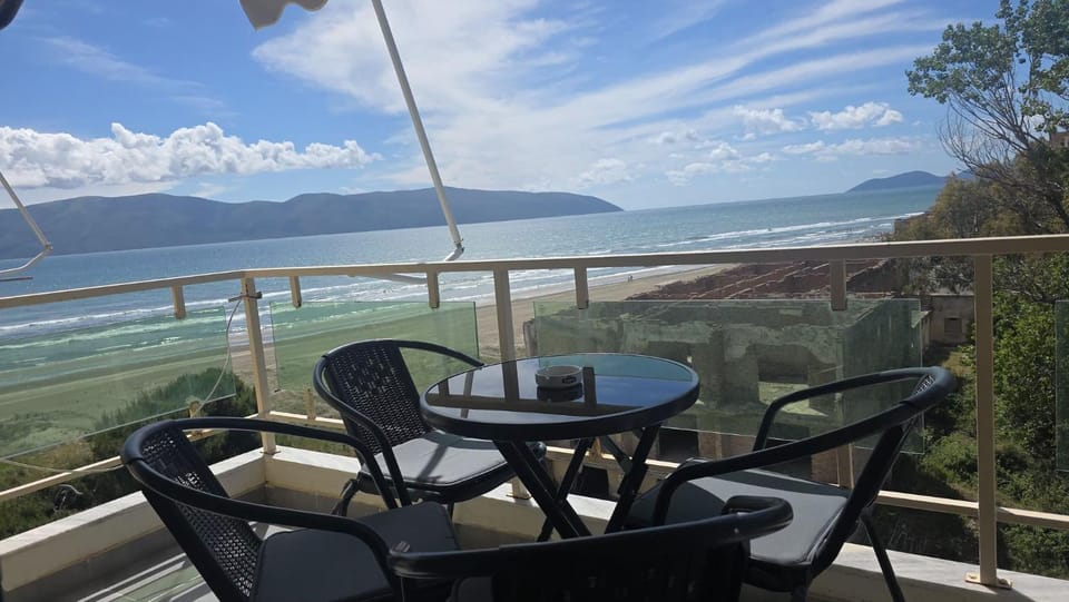 Gray sand Apartment in Vlorë