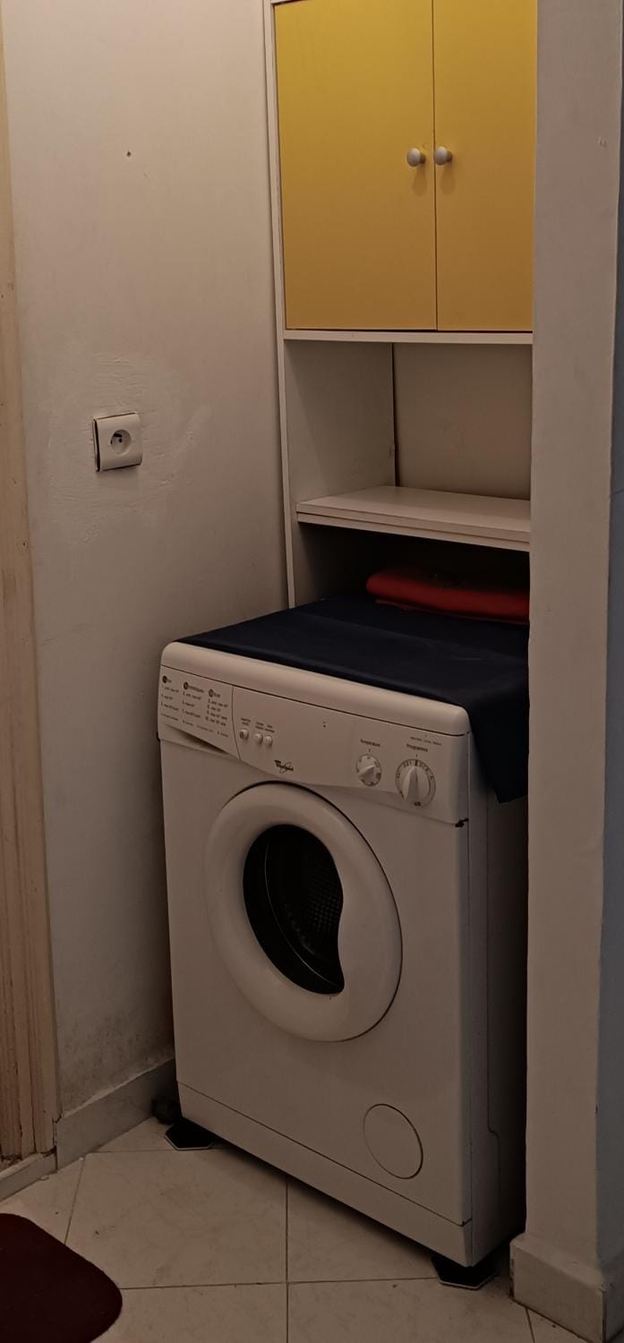 wardrobe, washing machine