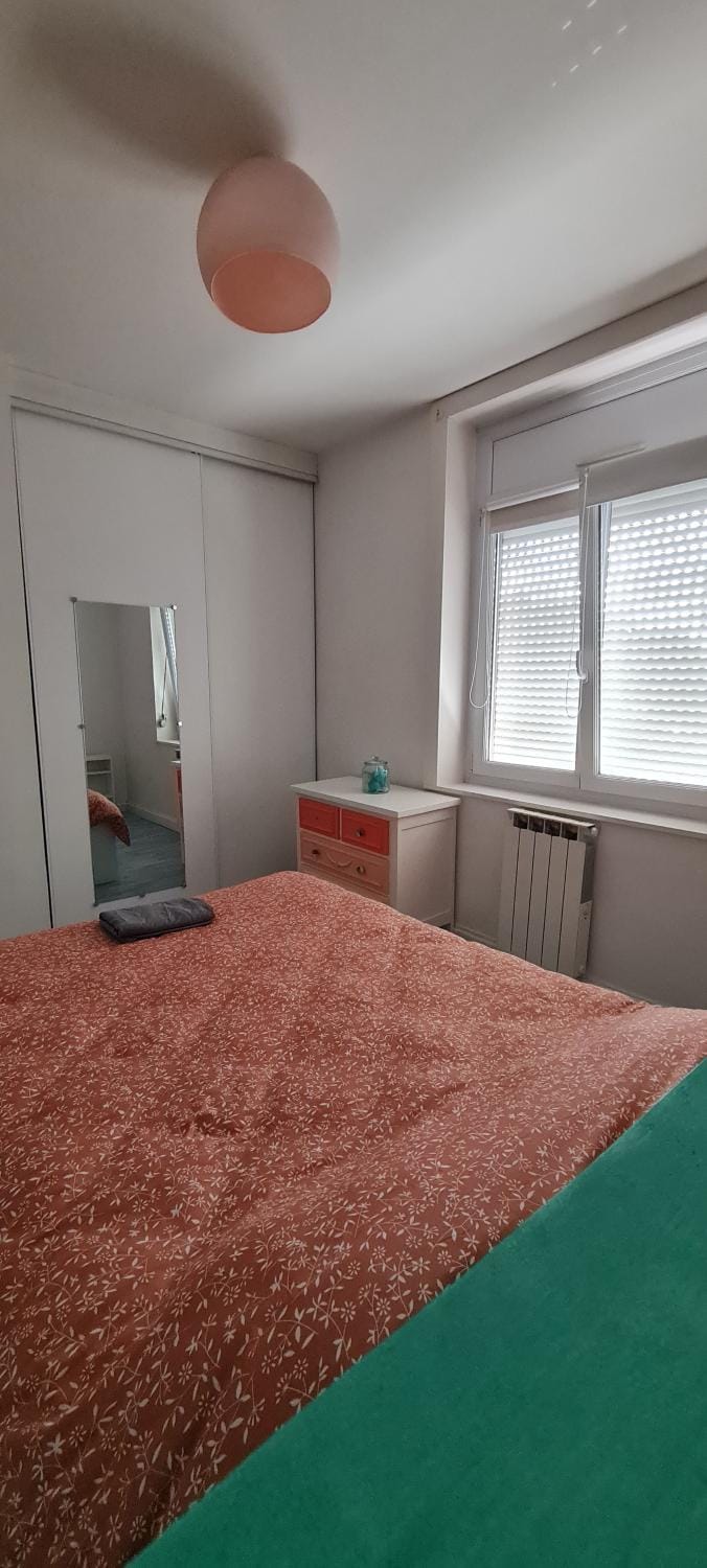 Bed, Bedroom
