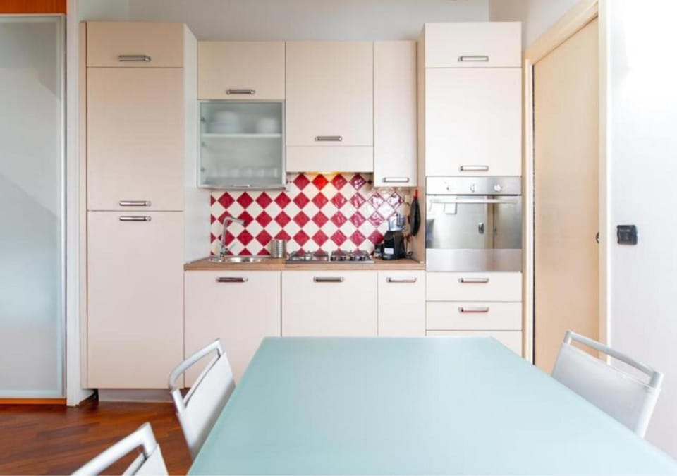 Kitchen or kitchenette, Seating area, Dining area, kitchen, kitchen