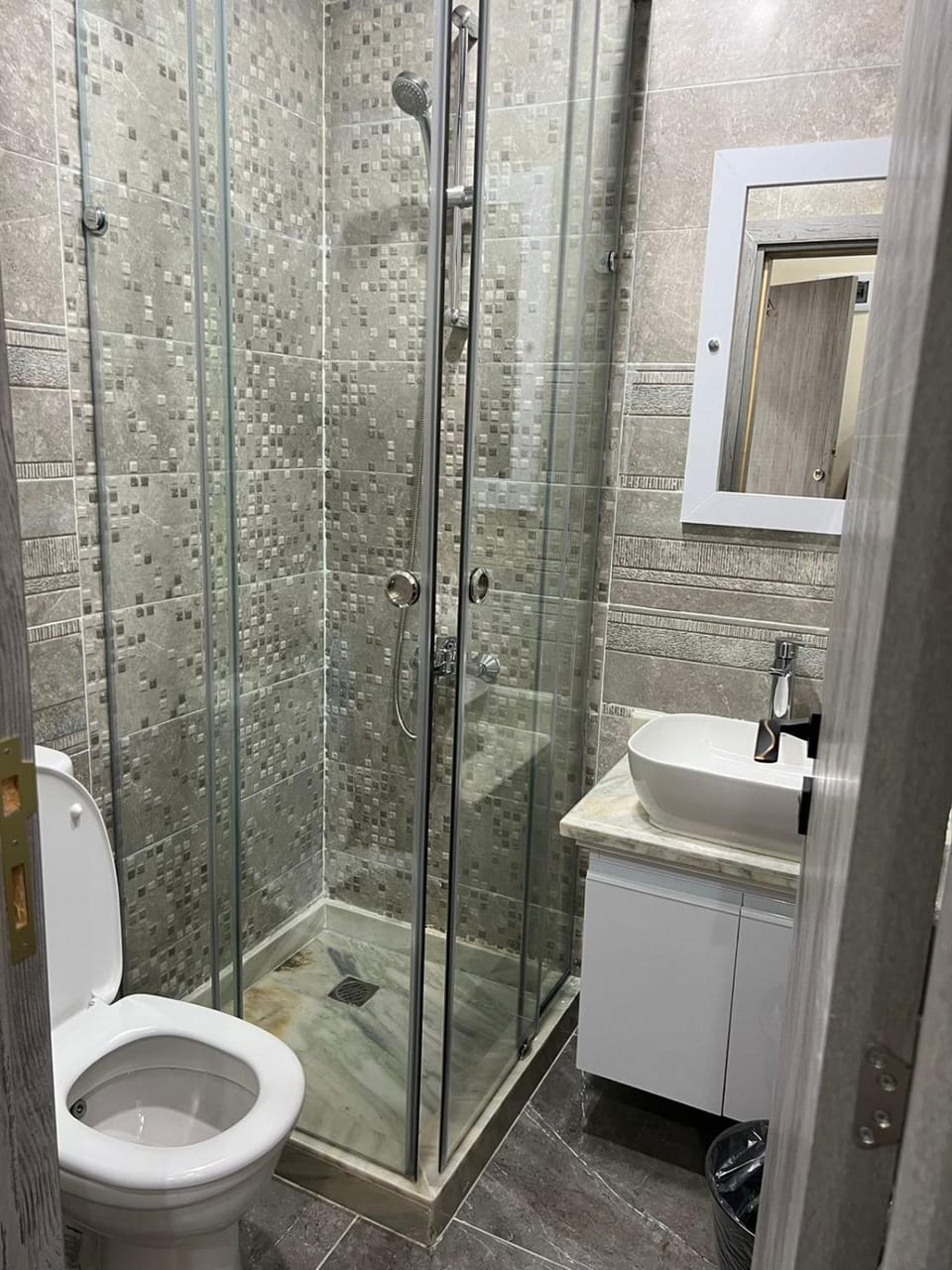 زافيرو محطه الرمل للعائلات فقط - families only Apartment in Alexandria