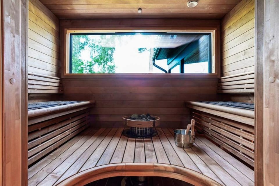 Villa Syreeni - Seafront/Jacuzzi Villa in Uusimaa