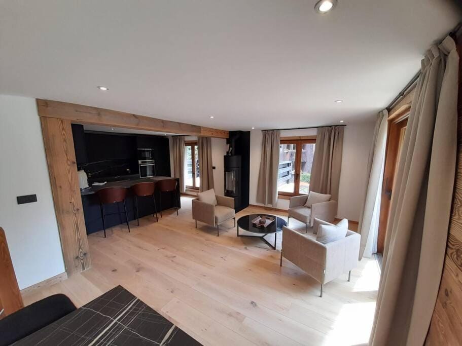 Chalet Henriette by Brennus Chamonix Chalet in Chamonix