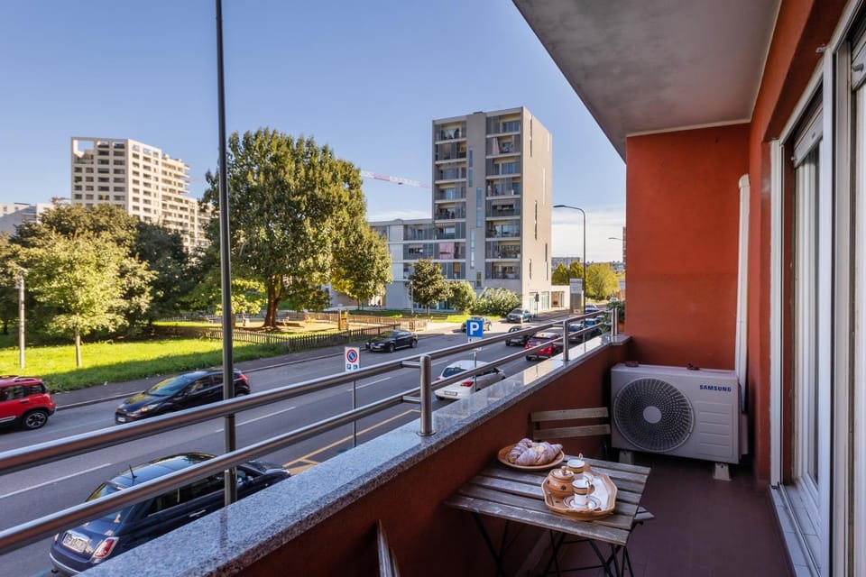 Neighbourhood, View (from property/room), Balcony/Terrace, City view