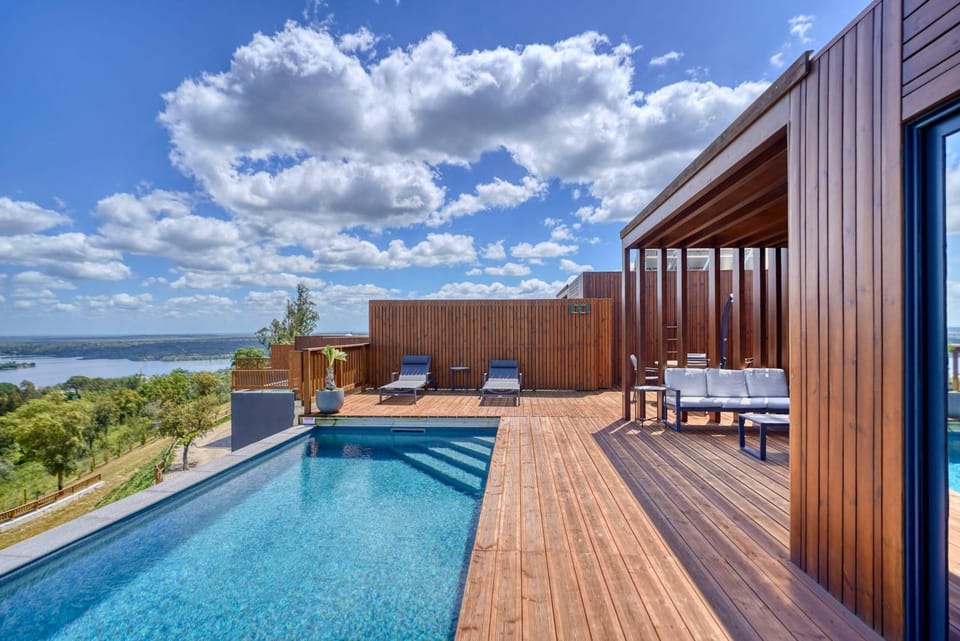 Patio, Natural landscape, View (from property/room), Balcony/Terrace, Lake view, Mountain view, Pool view, River view, Swimming pool, sunbed
