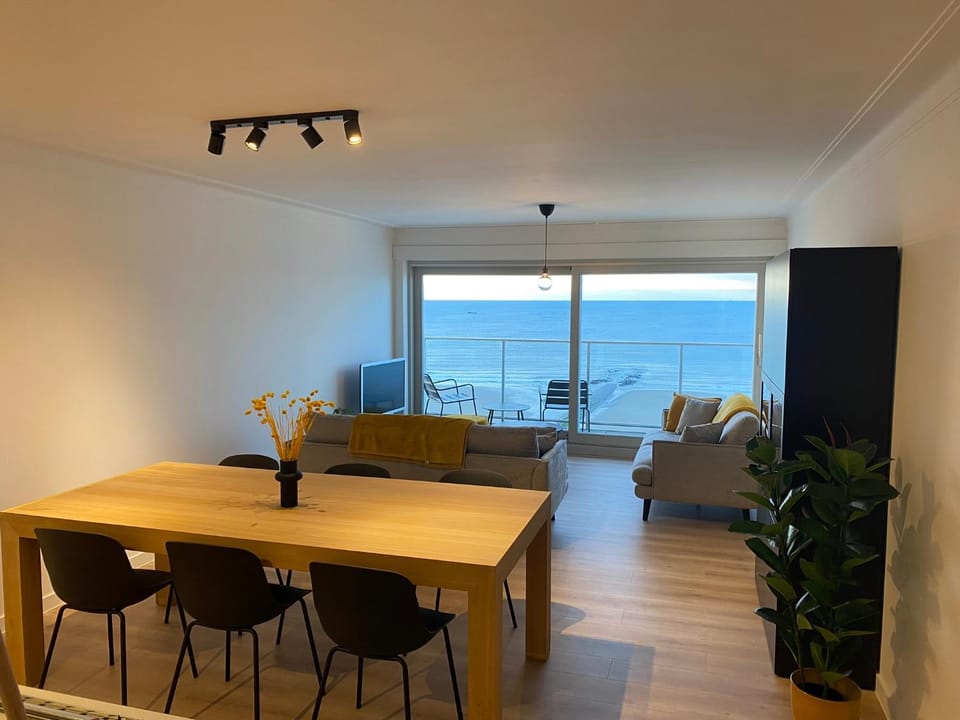 Living room, Sea view