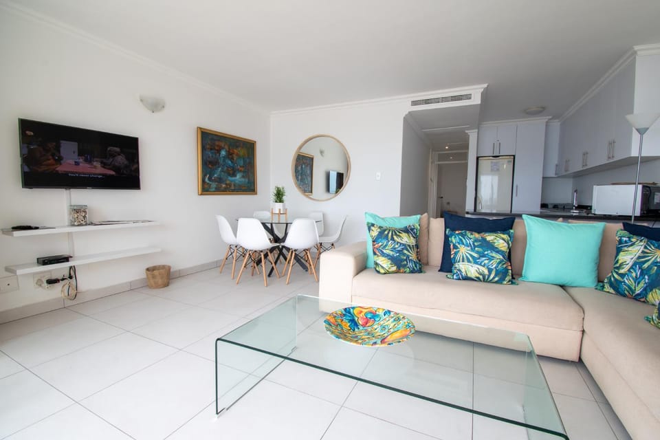 TV and multimedia, Kitchen or kitchenette, Living room, Seating area, Dining area, minibar