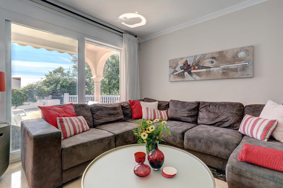 View (from property/room), Living room, Seating area