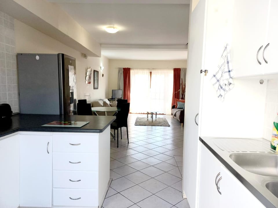 Kitchen or kitchenette, minibar, pet friendly, stove