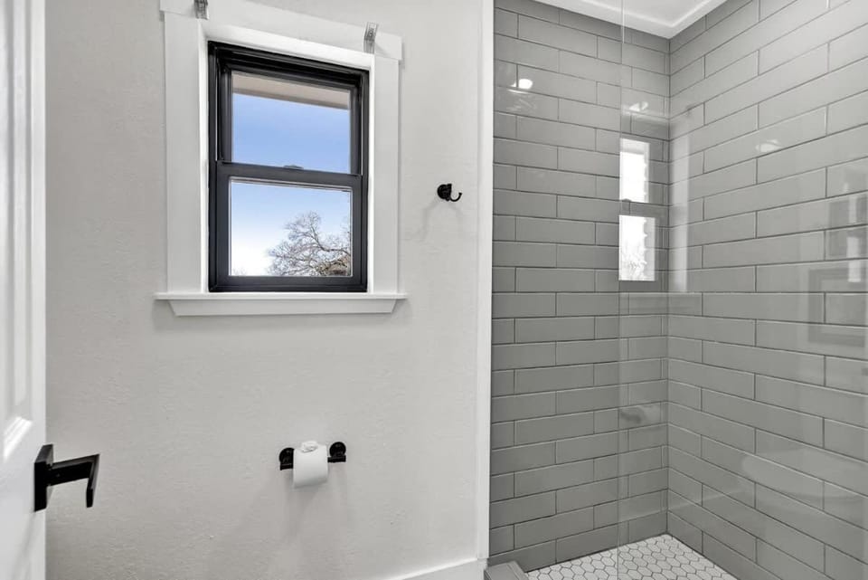 Bathroom, Bath