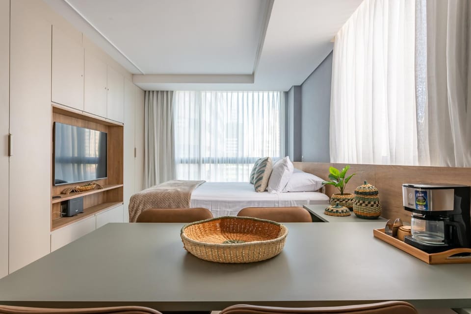 Bed, TV and multimedia, Photo of the whole room, Bedroom, hair dresser
