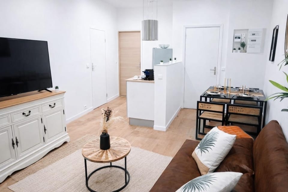 Communal lounge/ TV room, TV and multimedia, Kitchen or kitchenette, Living room, Dining area