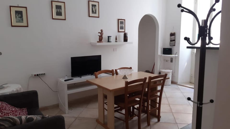 Appartamento Centro Storico con balcone e camino - Tarquinia Apartment in Tarquinia