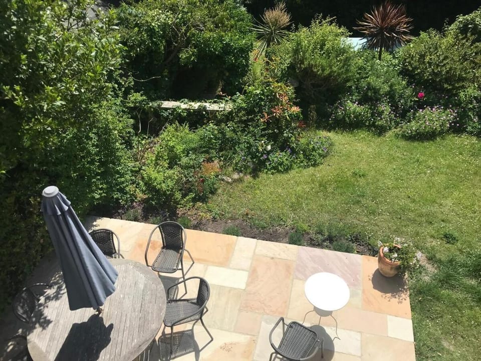 Patio, Garden, Dining area