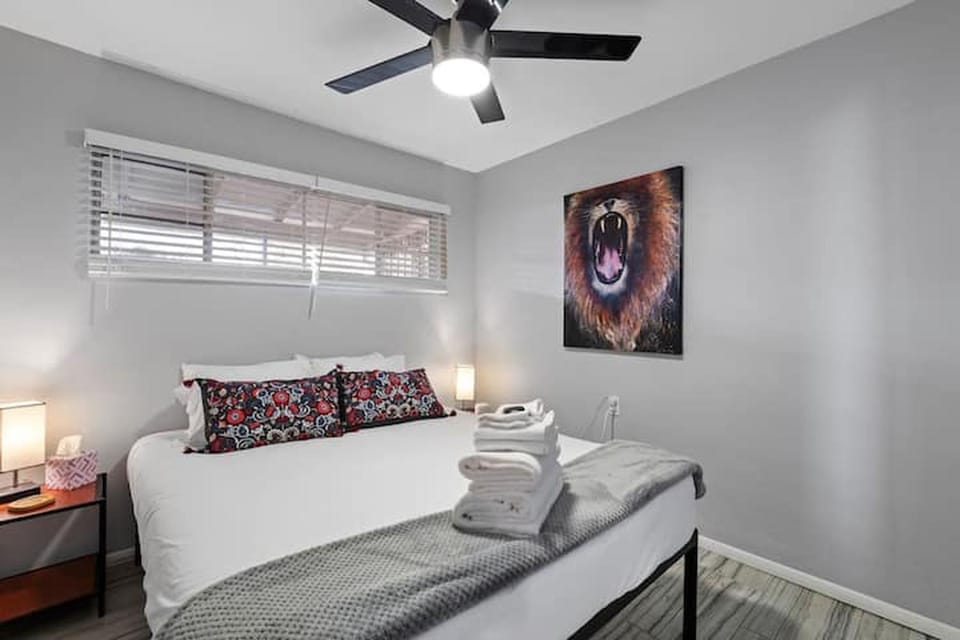 Loma Linda Suites Apartment in Phoenix