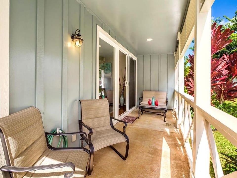 3BR Nihilani Condo with AC, Pool & Close to Shops 8C House in Princeville