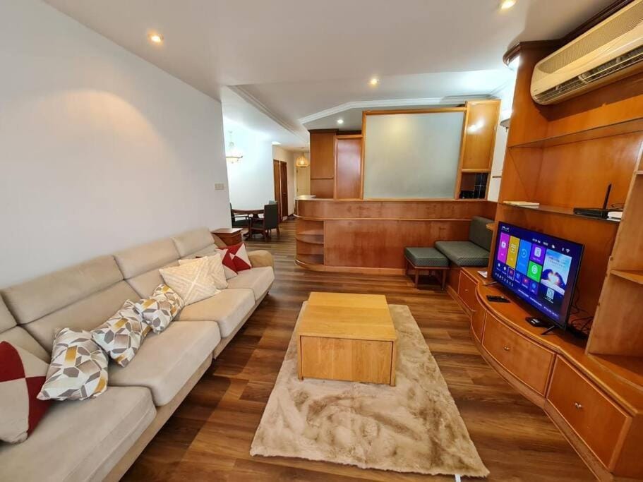 Riverbank Suites Waterfront River View Walk to Old Town A2 Apartment in Kuching