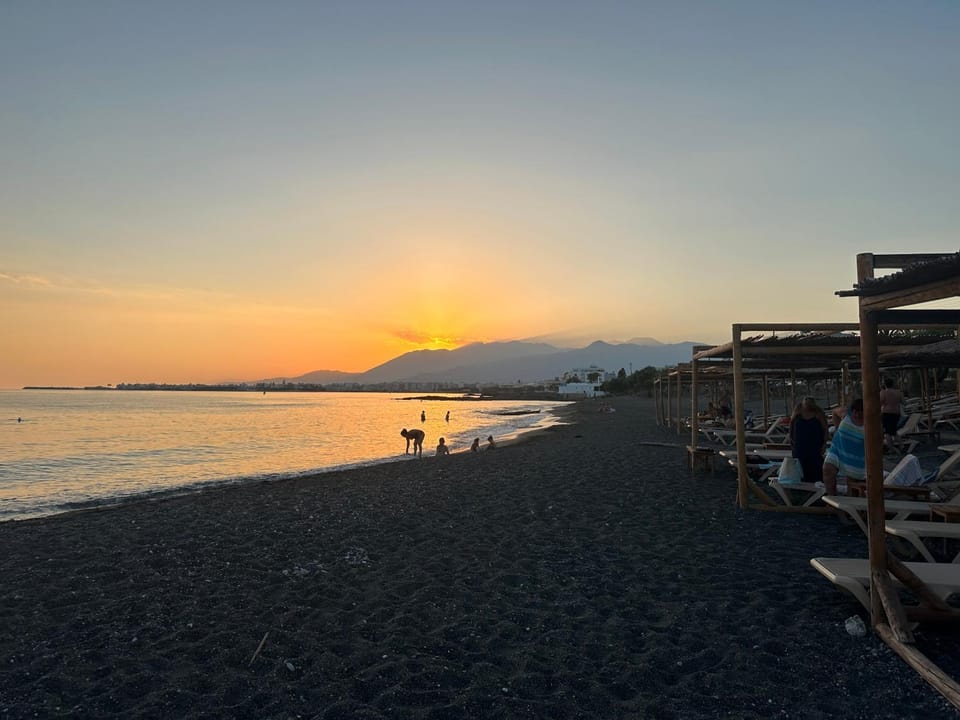 Beach, Sea view, Area and facilities, sunbed