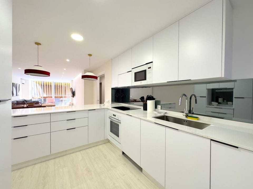 HS Malaga City Center 6PAX Apartment in Malaga