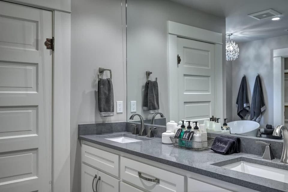 Bathroom, Bath